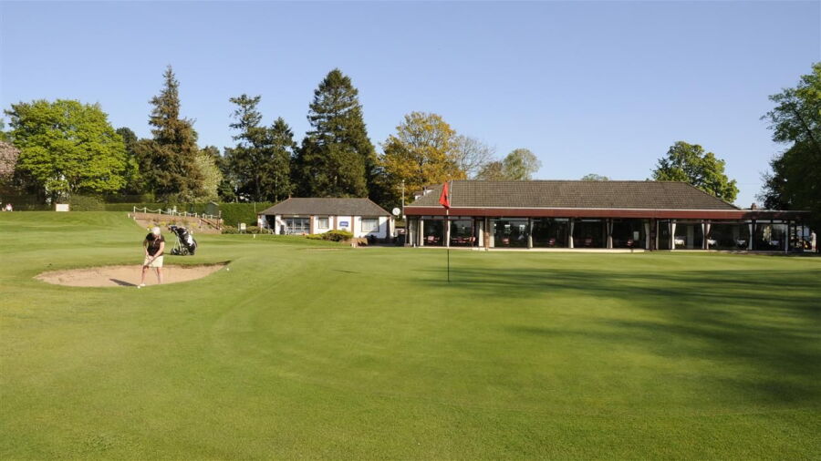 Dumfries and County GC: #18 & clubhouse