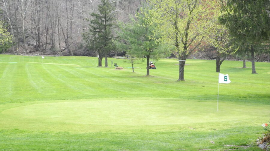 Beaver Bend Par 3: #9