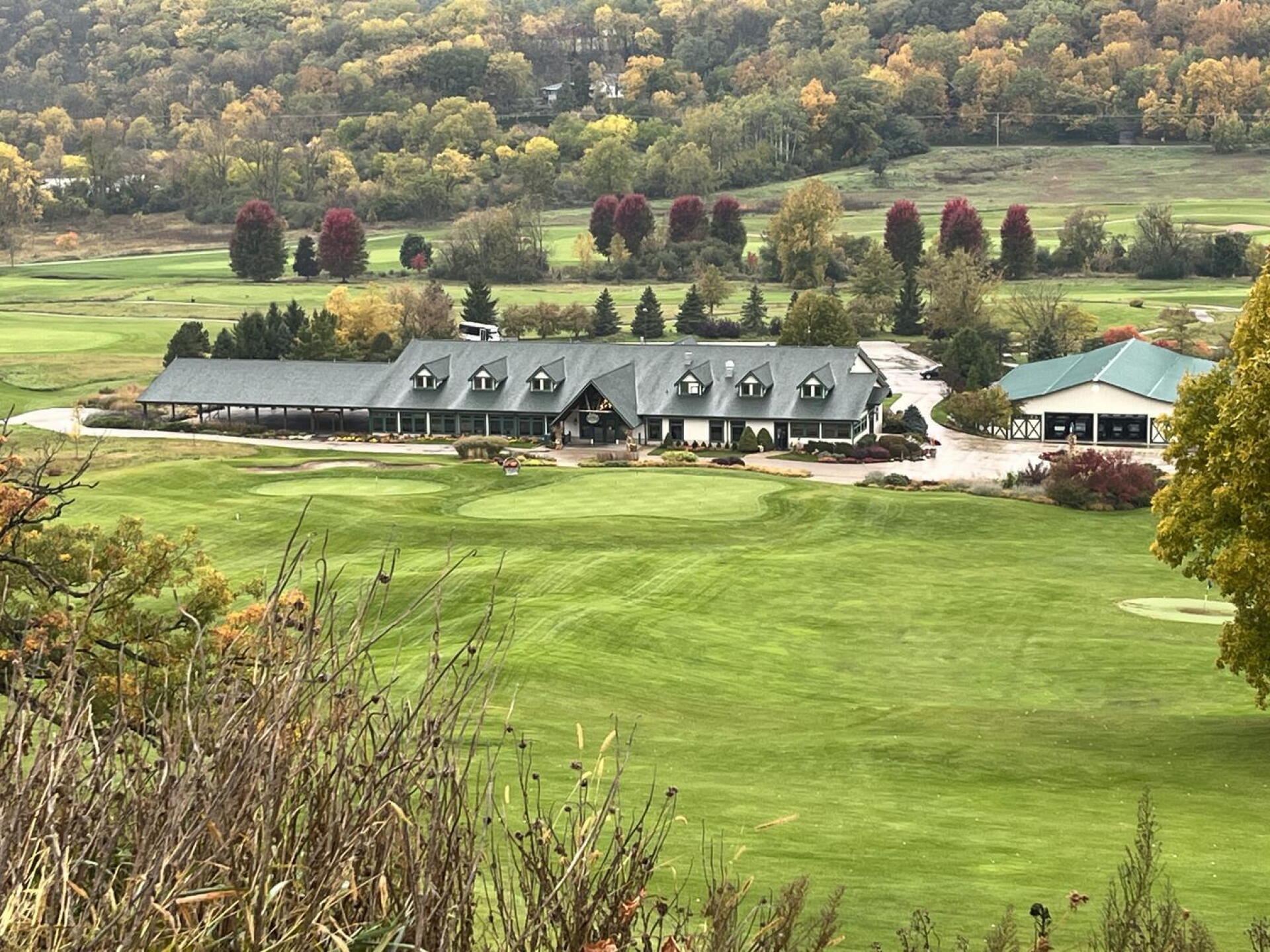 A view from the 17th tee box scenic area (Photo submitted by Chuck2063203 on 10/21/2023)