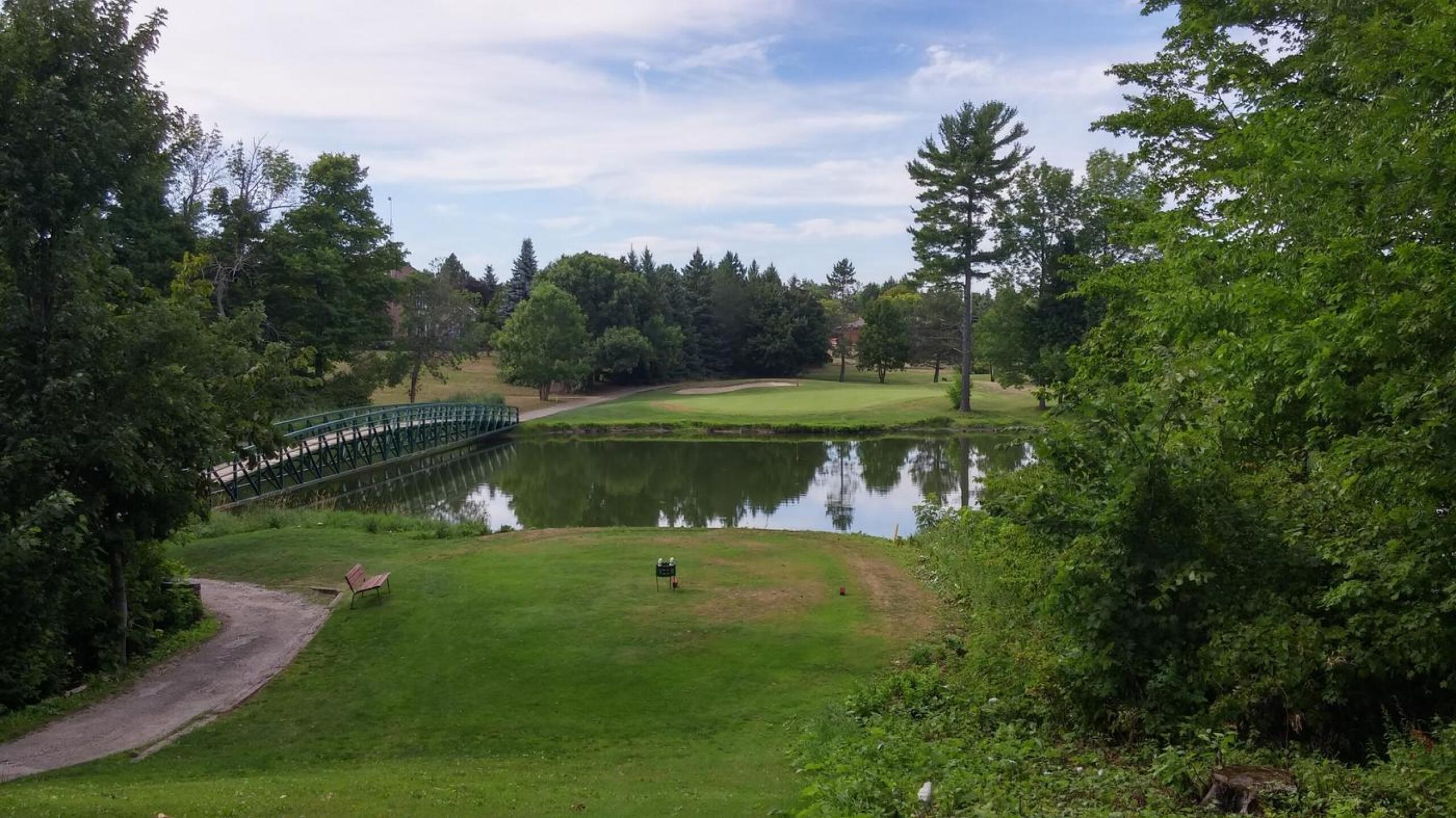 10th Hole (Photo submitted by jgolfd on 08/10/2016)