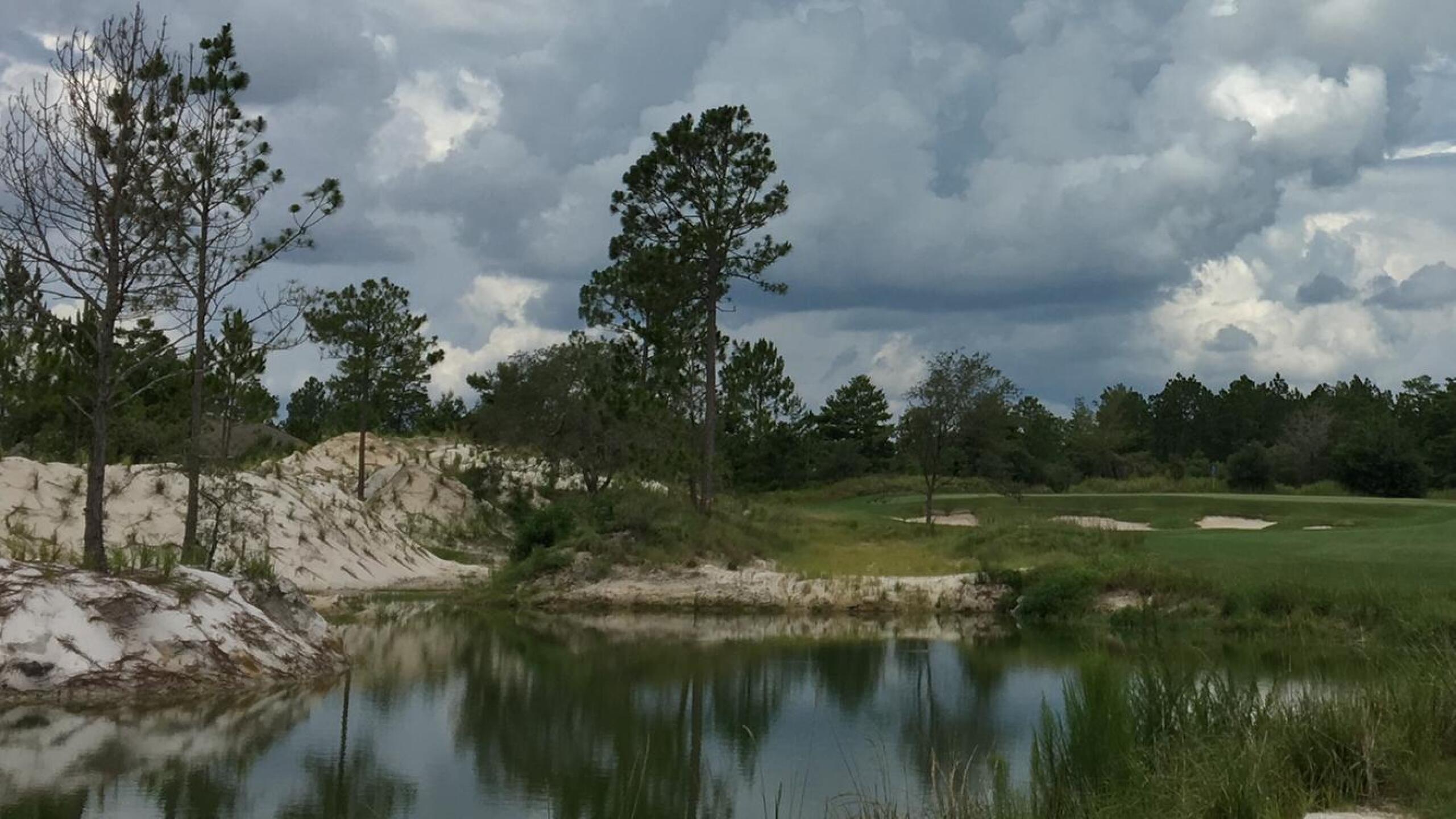 Par-4 15th hole (Photo submitted by BrandonWebb on 07/10/2018)