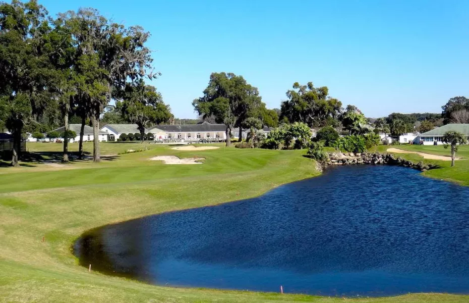 Ocala Palms GC: #9 & clubhouse