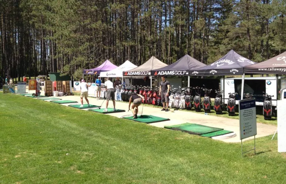 Gray Rocks Golf: Driving range