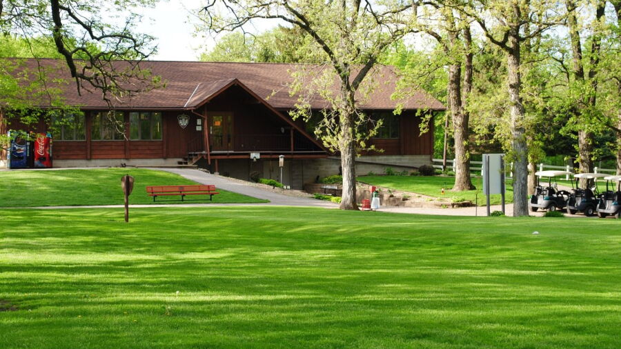 Acorn Park GC: Clubhouse