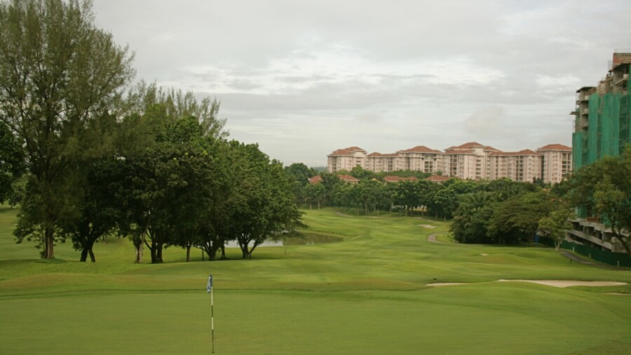 Bunga Raya course at Saujana Golf & C.C. - hole 18