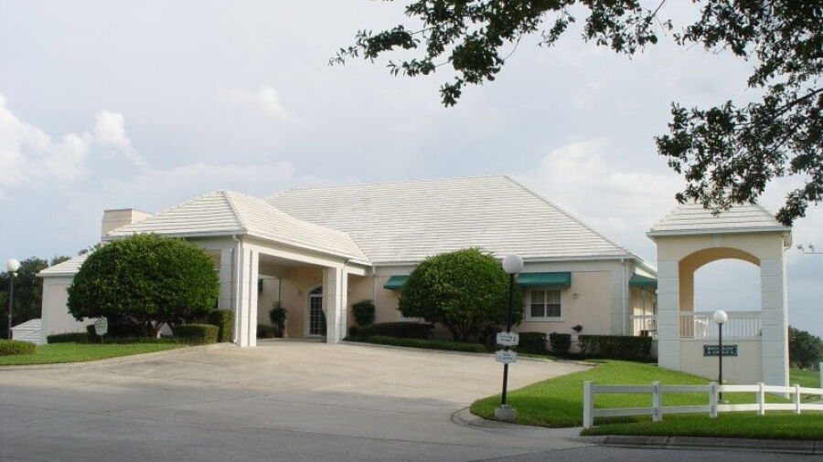 Huntington Hills GCC: Clubhouse