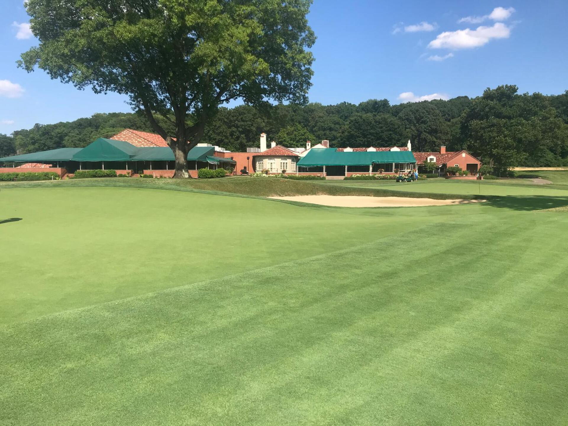 Right corner of the 18th green and 9th green share a bunker. (Photo submitted by BuckeyeCigar on 07/16/2020)