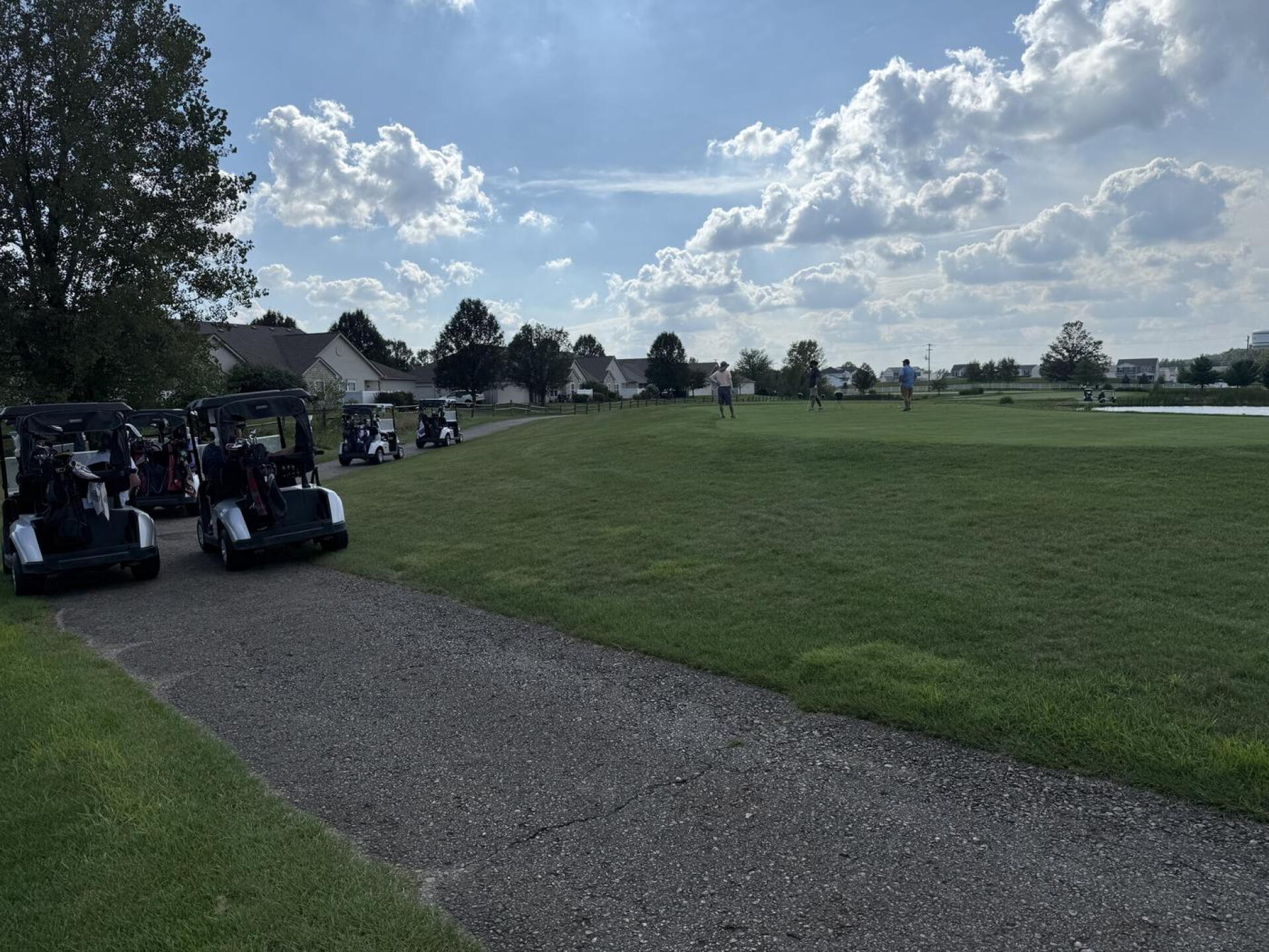 6 groups at one hole (Photo submitted by jk2107 on 08/24/2025)