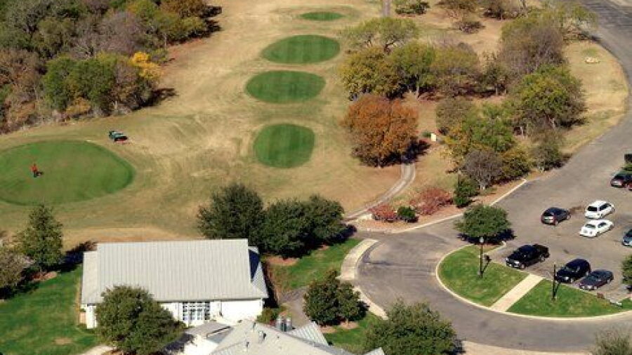 SilverHorn GC of Texas: clubhouse