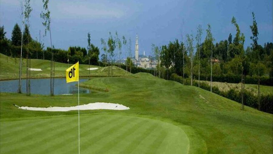 Deva Golf Pitch & Putt: #16