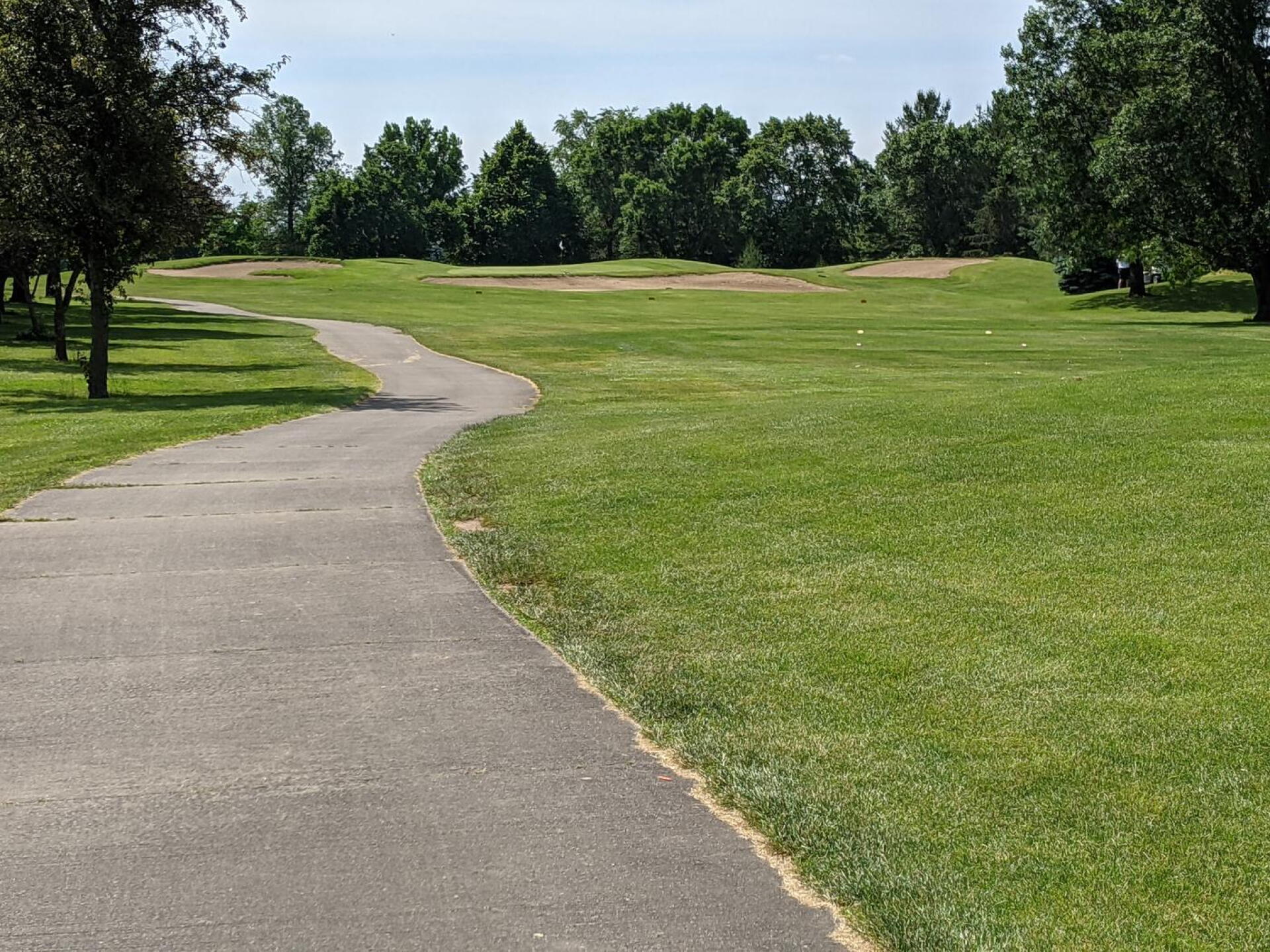Hole 13 is a good, challenging par 3 (Photo submitted by GolferJake78 on 06/07/2021)