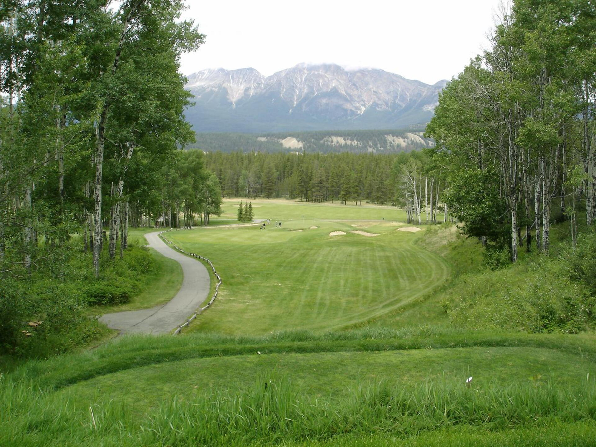 Jasper Park Lodge Golf Club, Hole 9, Par 3, 231 yds, Cleopatra (Photo submitted by DYakimec on 07/16/2017)