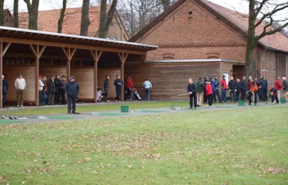 Marienfeld GC: driving range