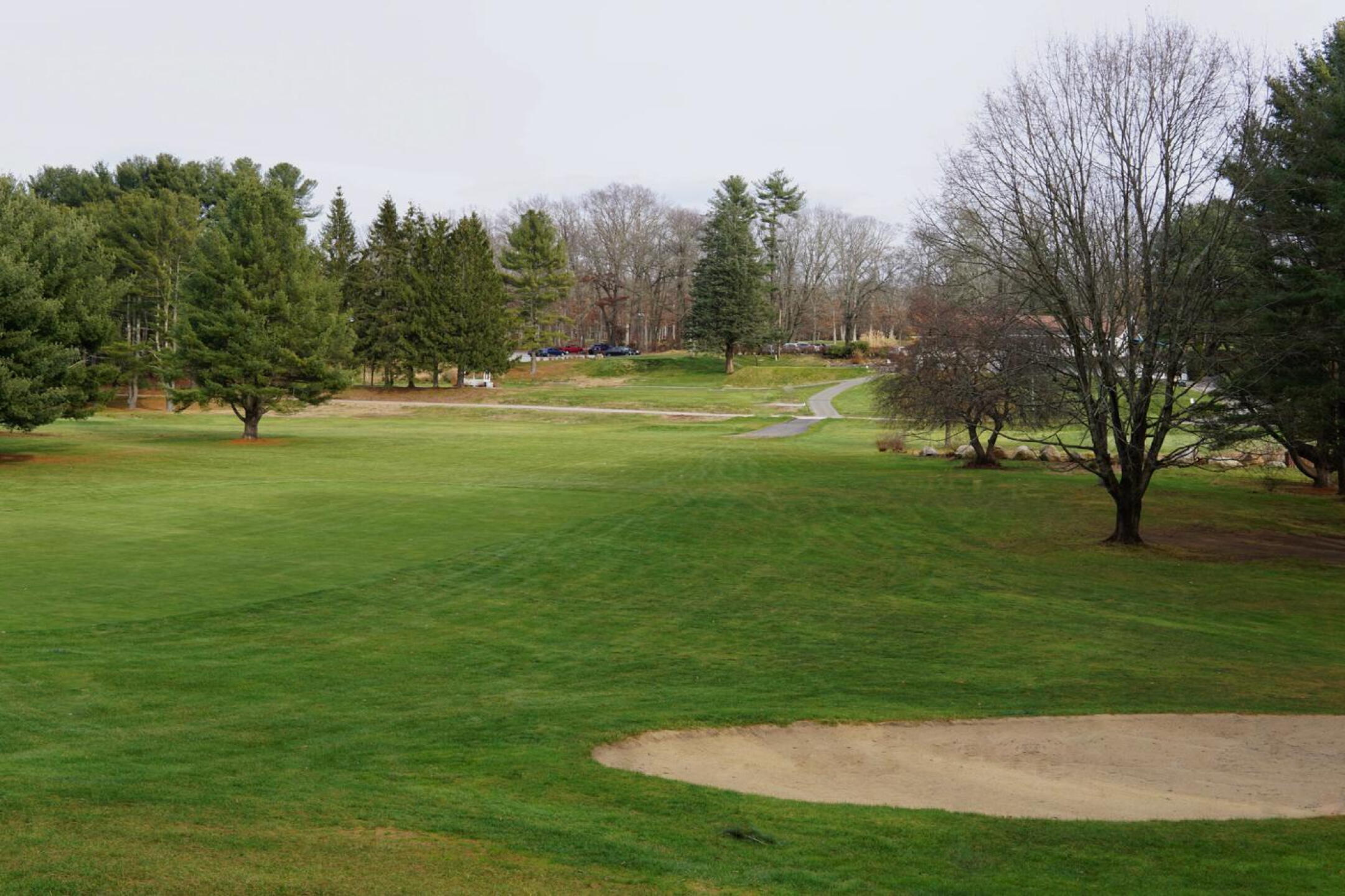 A view back to the clubhouse from the first hole’s left rough. (Photo submitted by AptlyLinked on 12/06/2022)