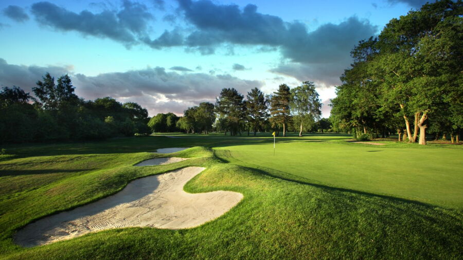 Kingswood GC: 7th green