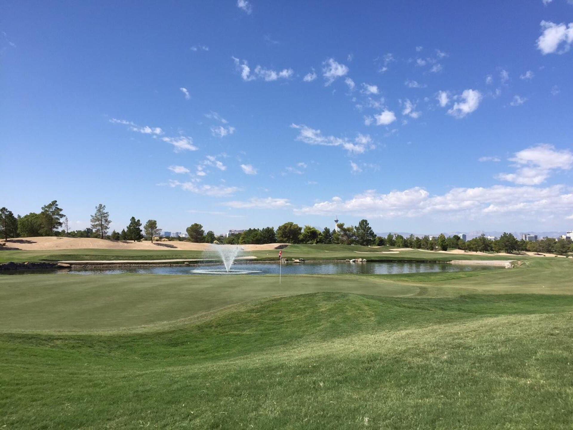 #9 Green looking back toward the Vegas Strip (Photo submitted by kbrinker on 09/16/2015)
