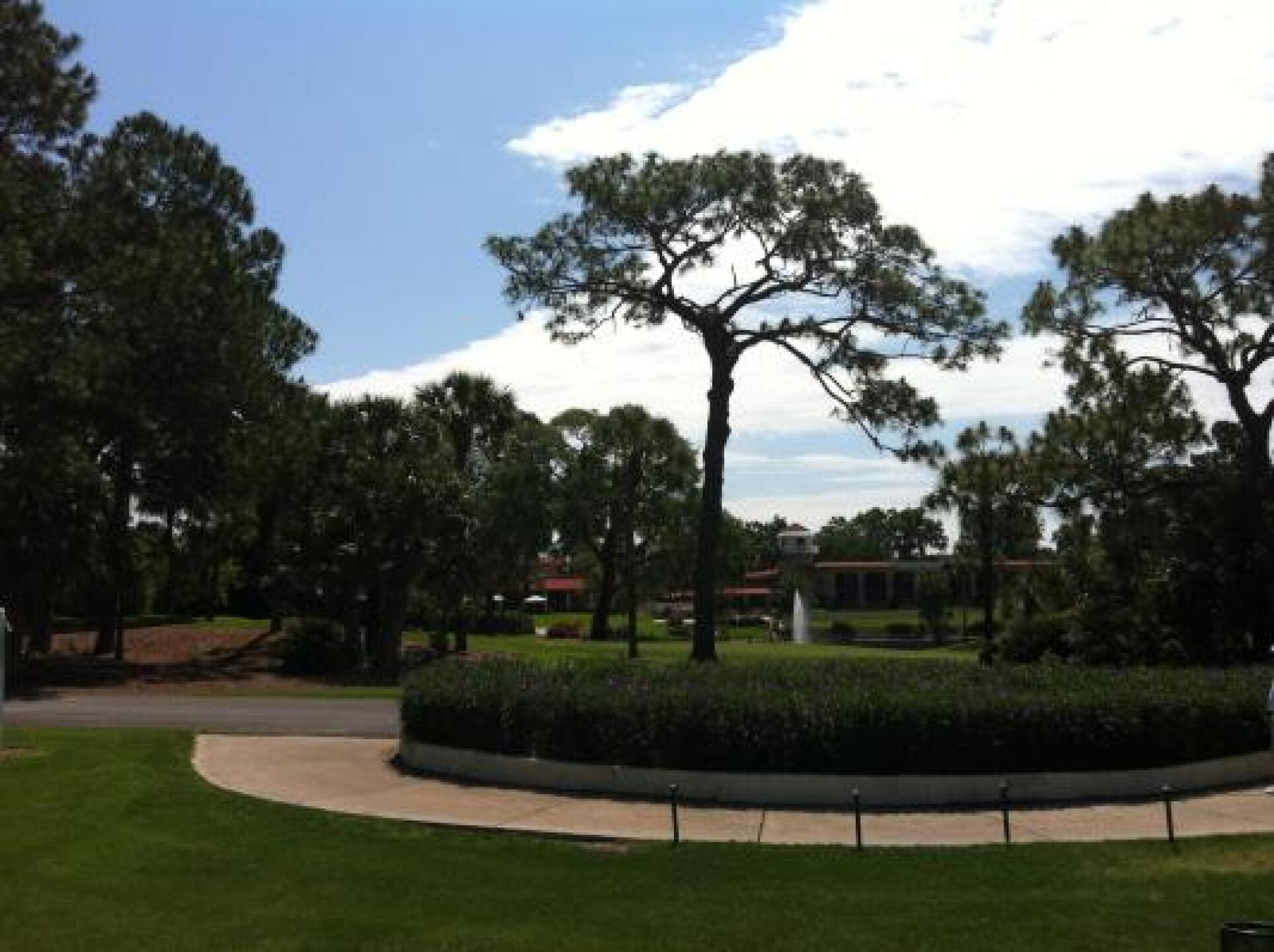 great day for golf (Photo submitted by Parmaker66 on 05/01/2013)