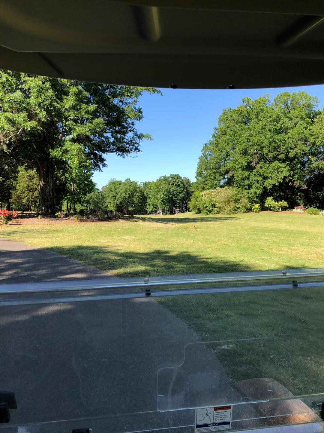 #5 tee (Photo submitted by bcardos on 05/03/2020)