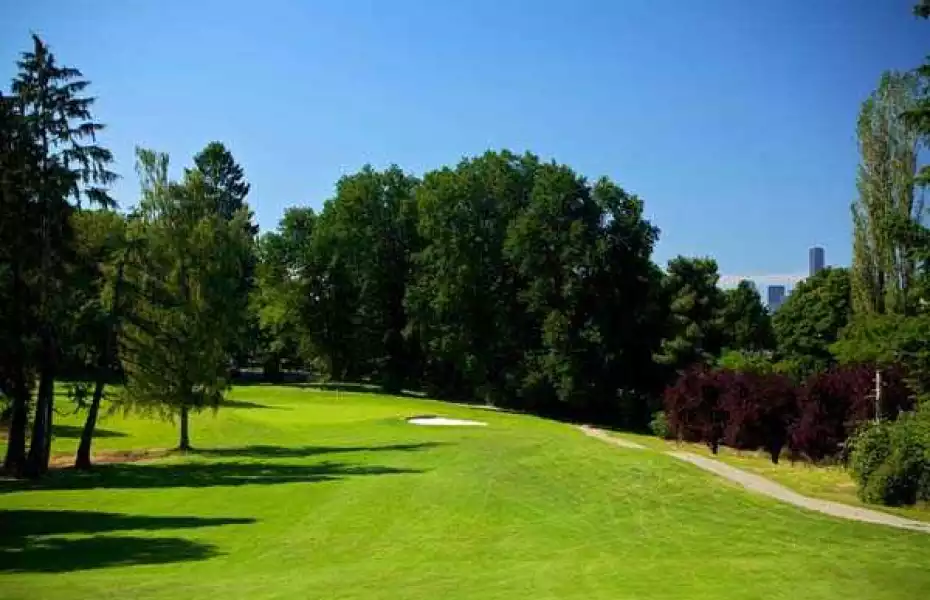 Regulation at Jefferson Park GC: #14