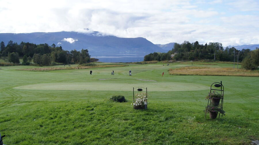 Tingvoll GC