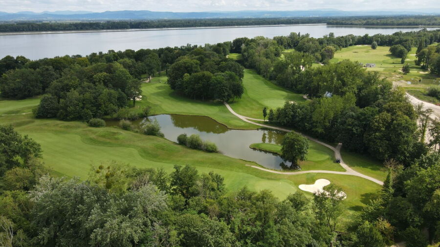 Le Kempferhof GC: Aerial