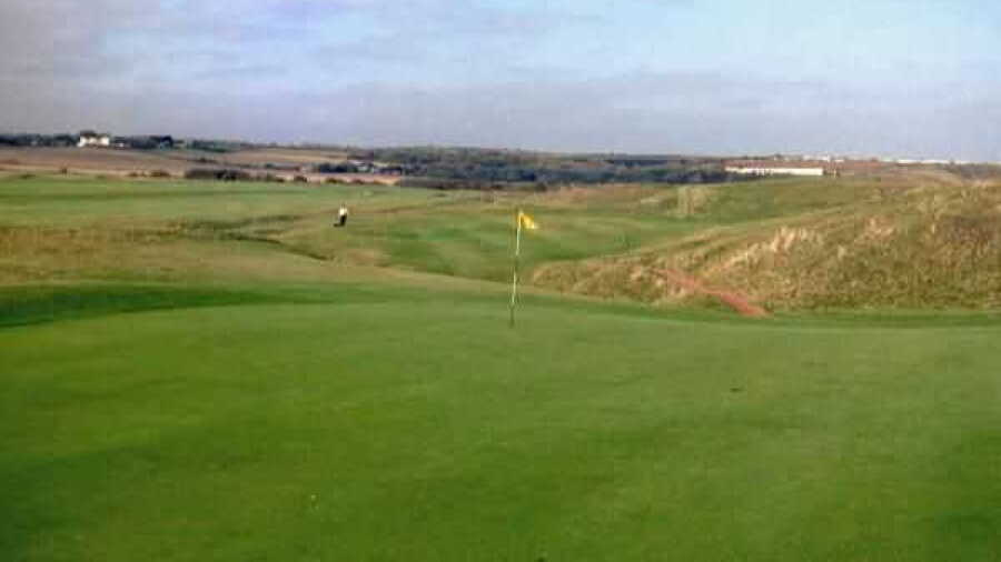 Hartlepool GC: sloping green