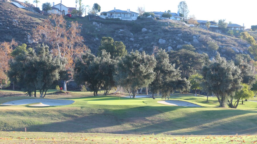 Willow Glen course at Sycuan Golf Resort - hole 9 