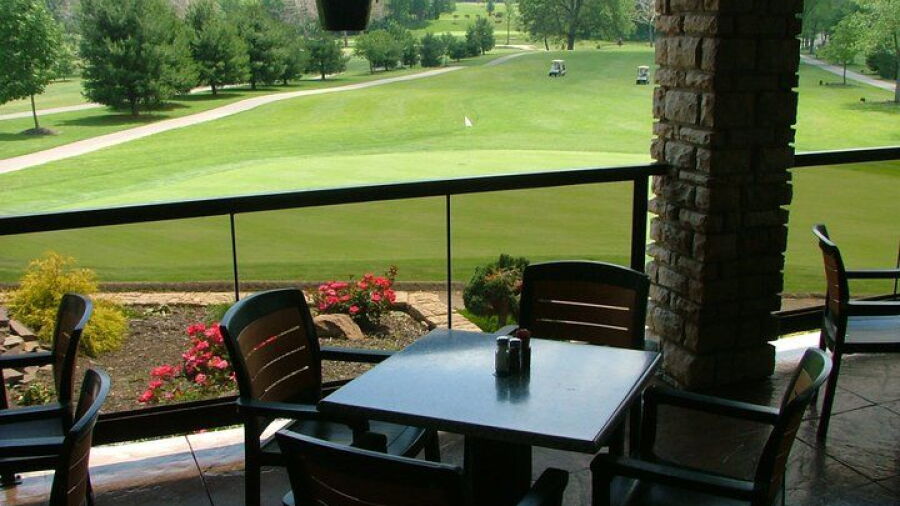 Coppertop GC: clubhouse terrace