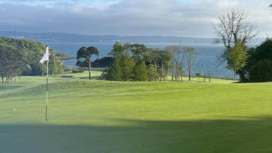 Helen's Bay Golf Club - flag