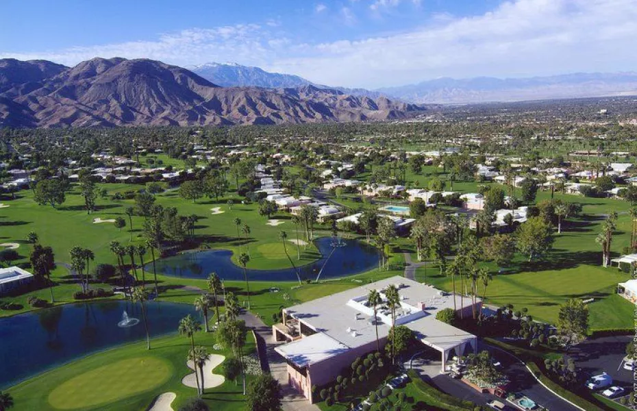 Marrakesh GC: #18 & clubhouse