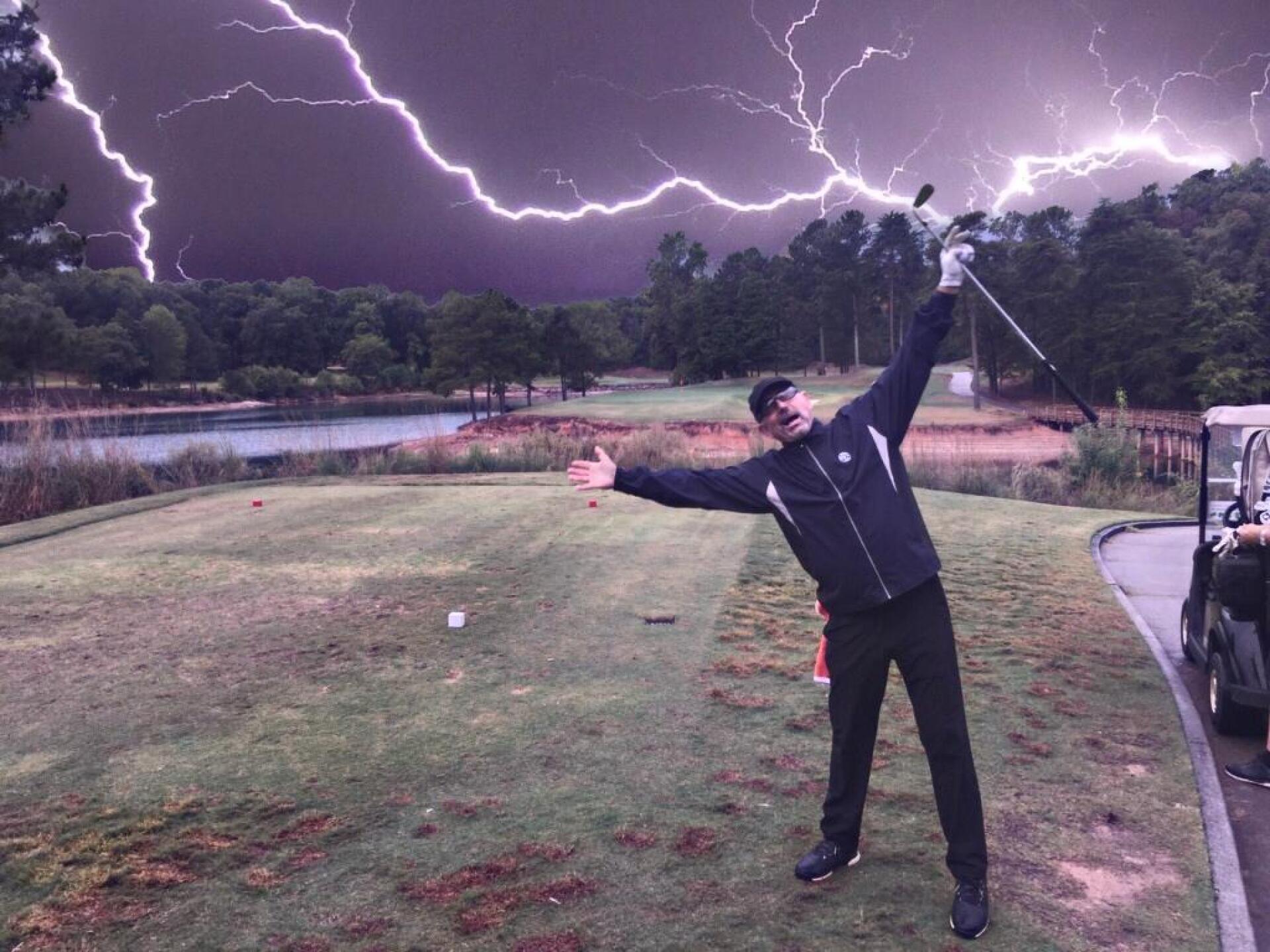 Even he could t hit a 2 iron. (Photo submitted by z9yqwusjSeoSZb8MwbBC on 10/14/2019)