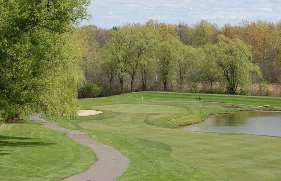 Tumble Brook Country Club Red Nine in Bloomfield, Connecticut, USA