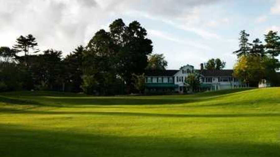 Sterling Farms GC: Clubhouse