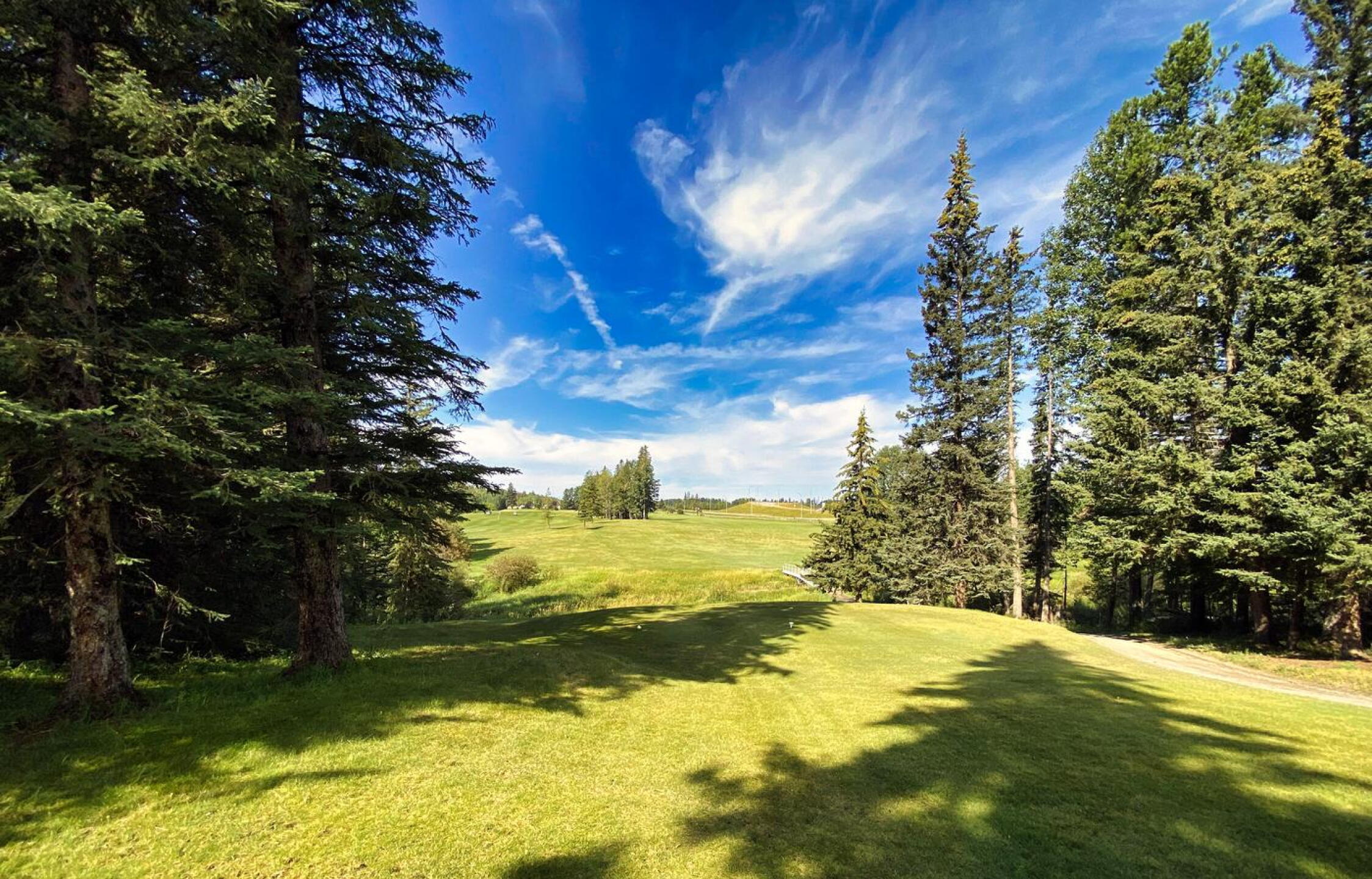 Edson GC, Hole 9, Par 5, 496 yds (Photo submitted by DYakimec on 09/03/2022)