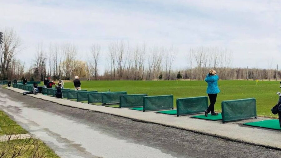 Val-des-Arbres Golf Center: Driving range