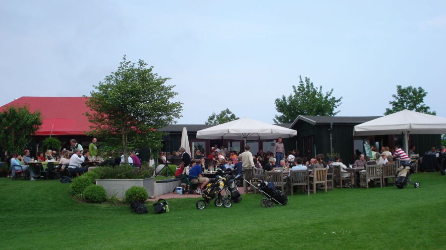 Gut Uhlenhorst GCC: Clubhouse terrace