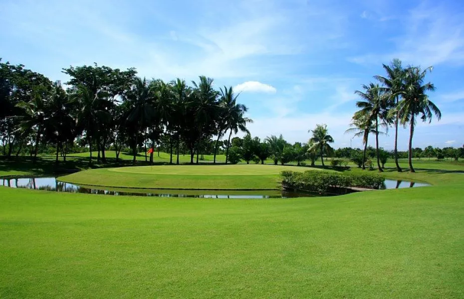 Northern Rangsit GC: Island green