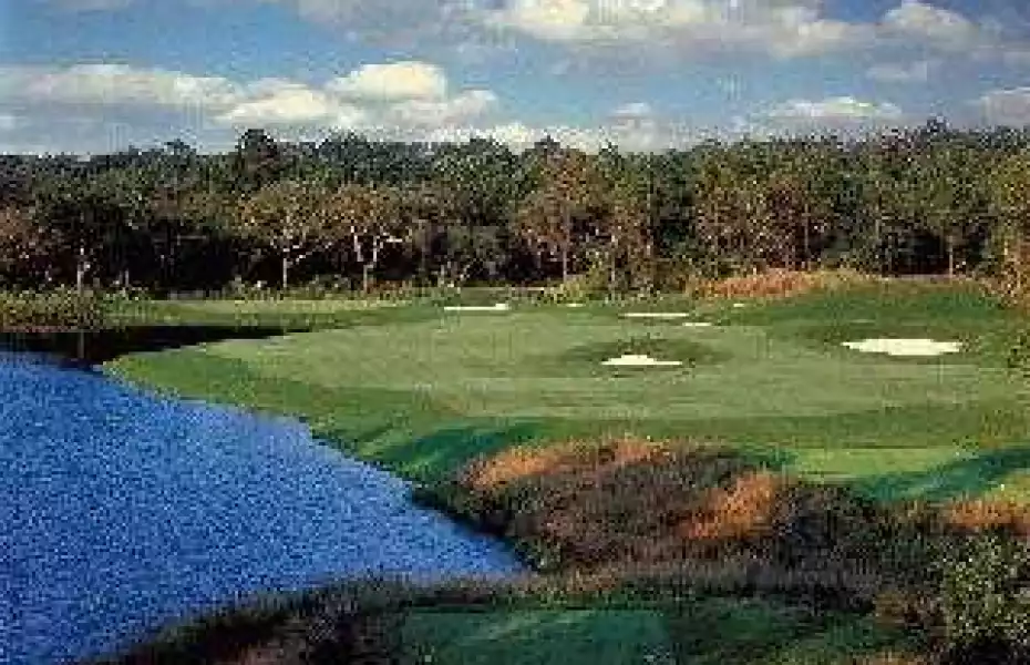 The Palencia Club: 11th tee