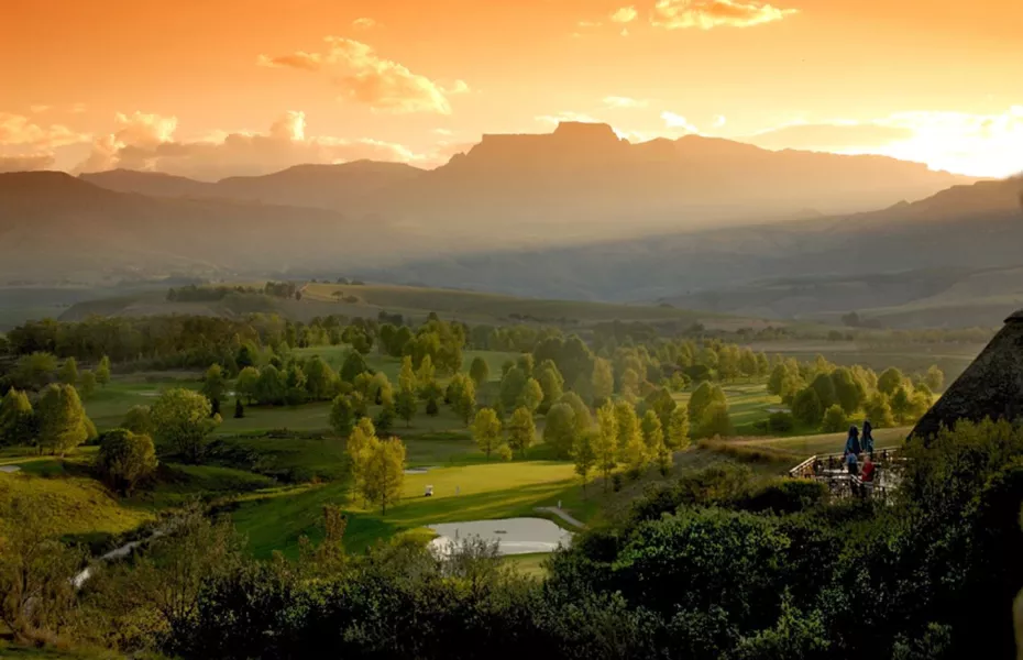 Champagne SR: Clubhouse