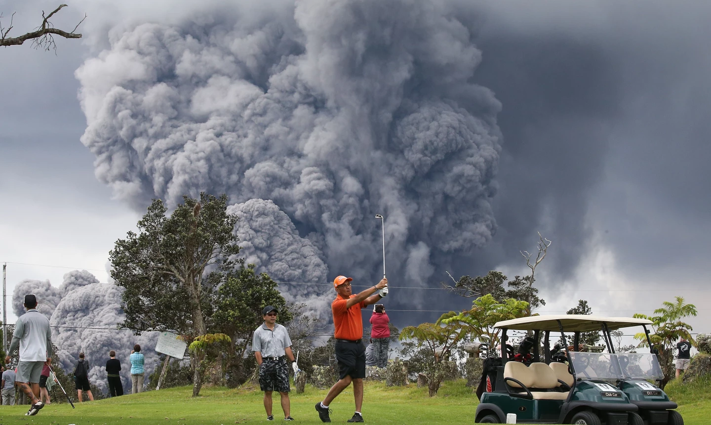 Volcano Golf Course - eruption