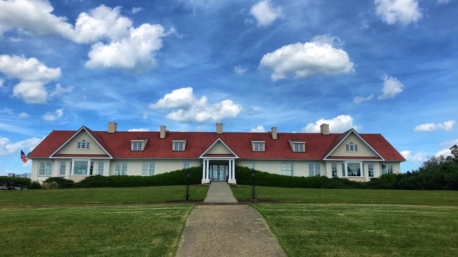 Royal New Kent clubhouse