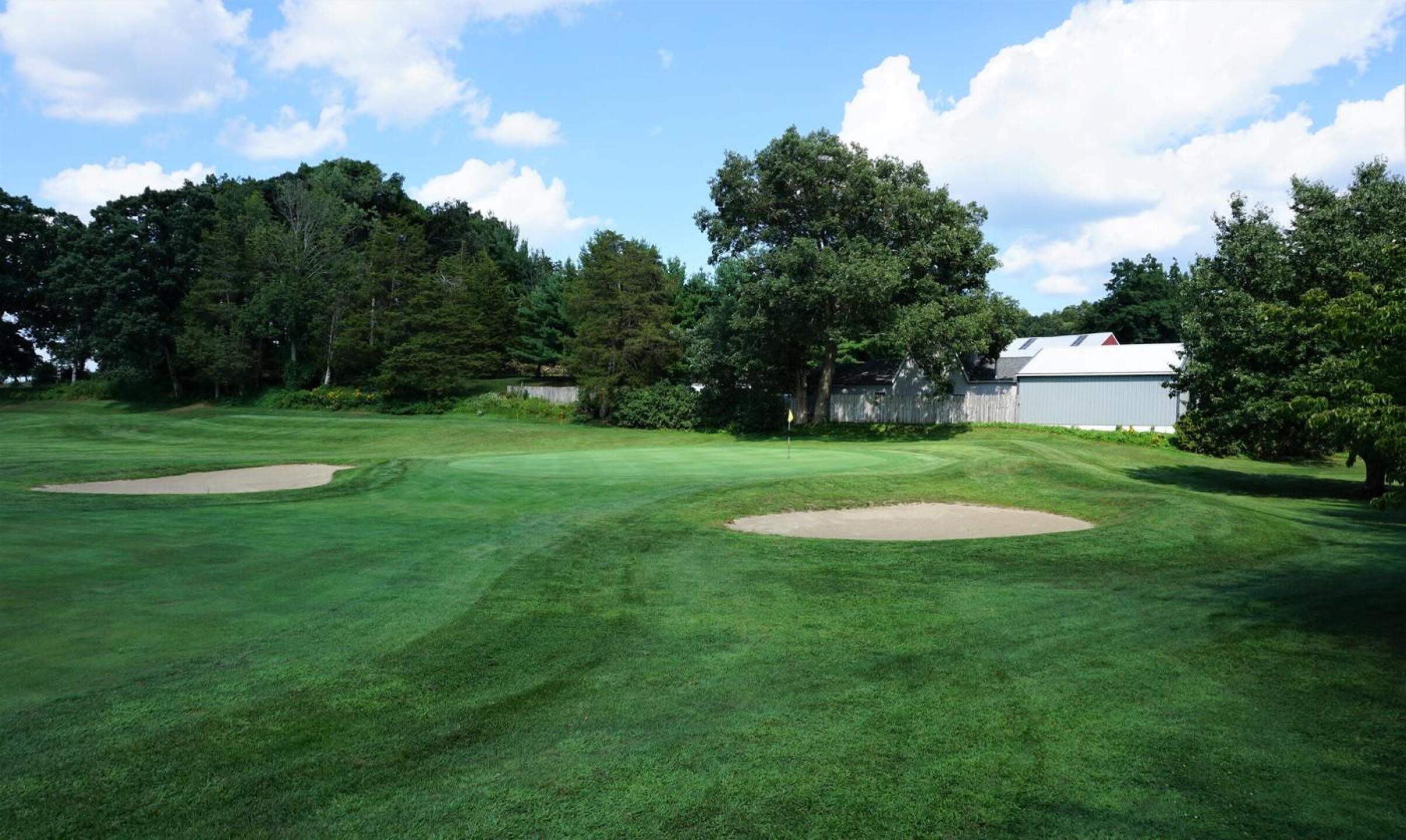 Green four—and behind it a farmhouse. The course’s high level of conditioning is evident everywhere. (Photo submitted by AptlyLinked on 08/13/2020)