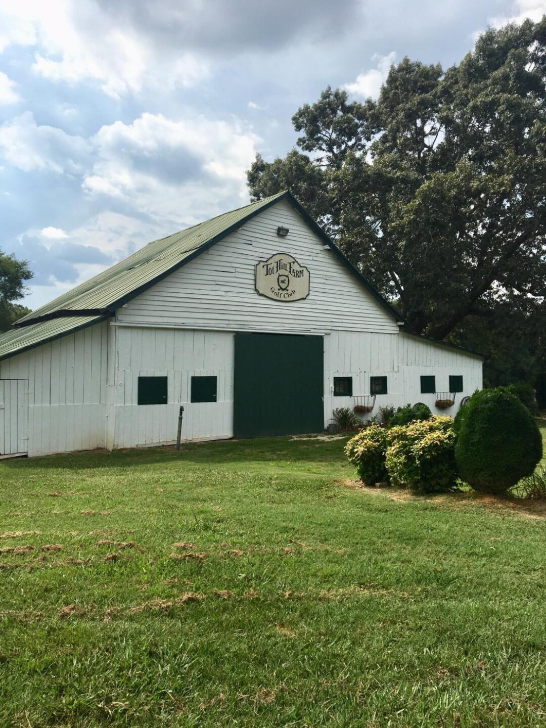 The original barn from Tot Hill Farm. (Photo submitted by DenisDotson on 08/04/2019)