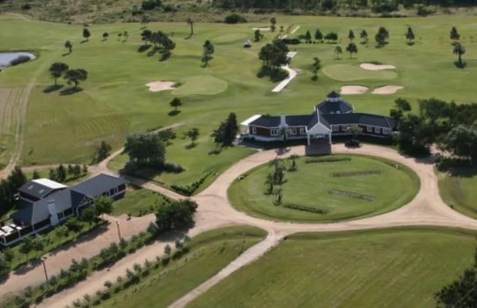 La Barra GC: clubhouse