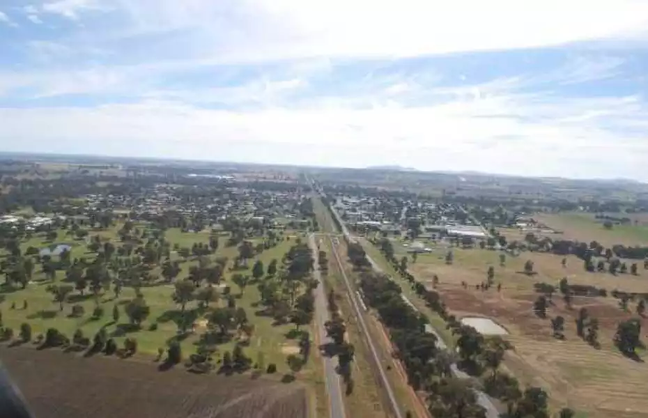 Henty GC: Aerial view