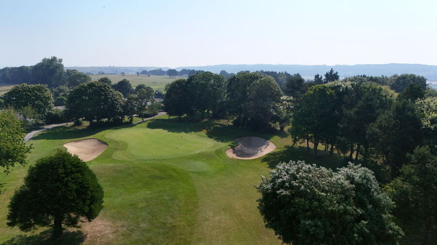 Omaha Beach Memorial GC - Churchill: #18