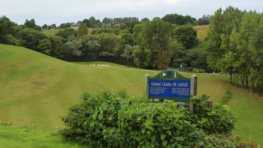 Omaha Beach Golf Club - La Mer Course - hole 3 sign 