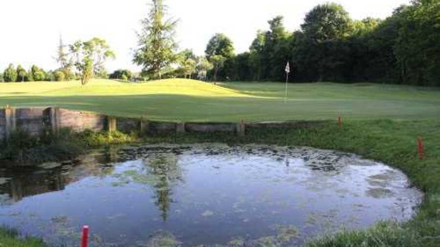 Chateau de la Vallade GC - Pitch & Putt: #10