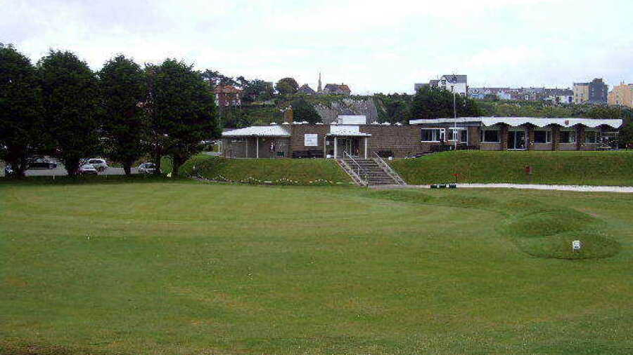 Tenby GC: 18th hole
