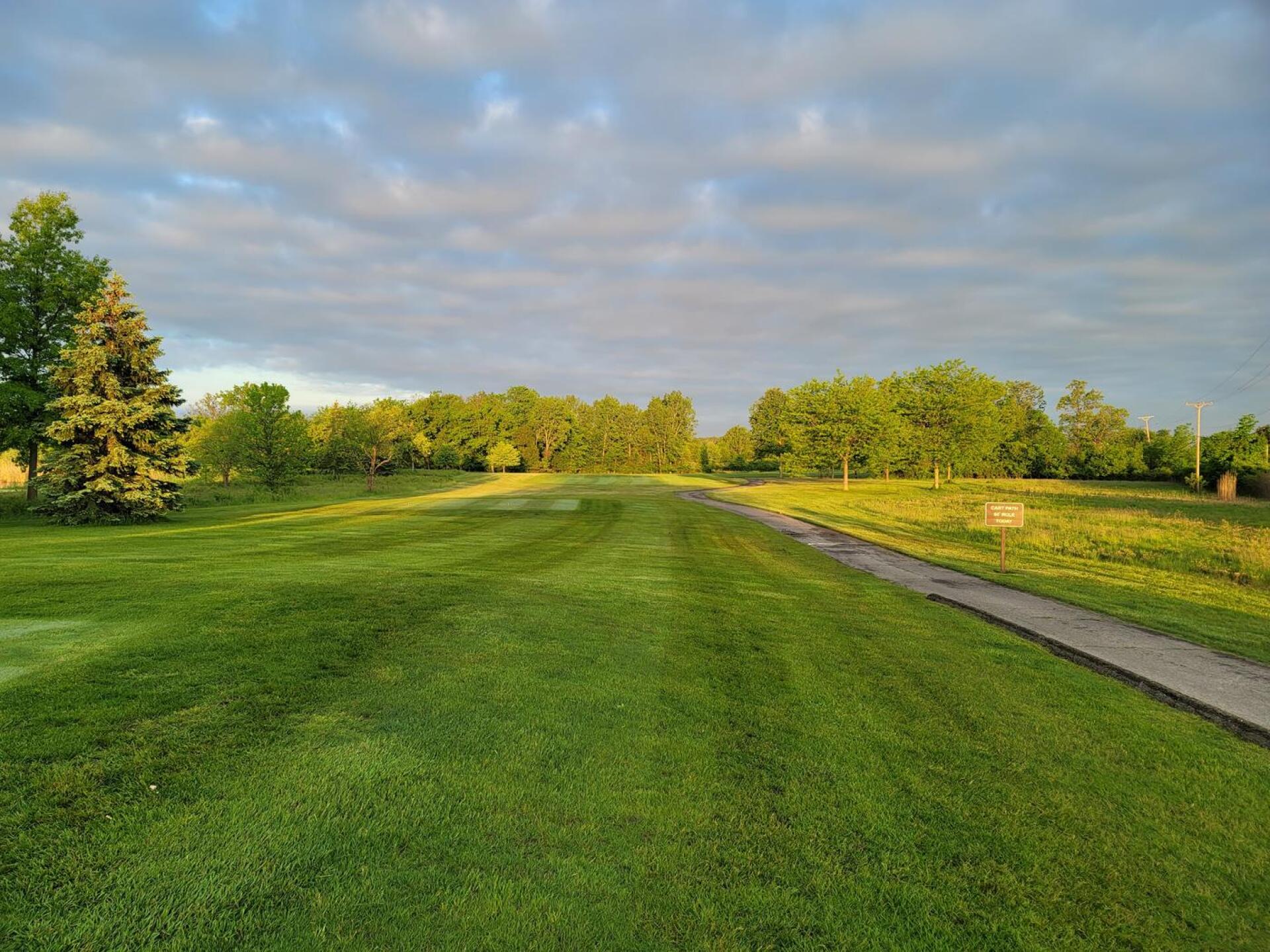 Lake Erie, 1st tee. (Photo submitted by u8191725 on 05/29/2022)